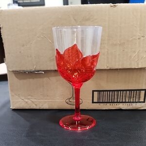 11 PIECE RED POINSETTIA DESIGN PLASTIC WINE GLASS SET